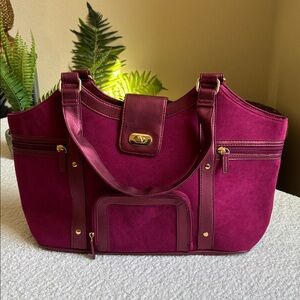 NWOT Elizabeth Arden Burgundy/ Raspberry Color Shoulder Bag